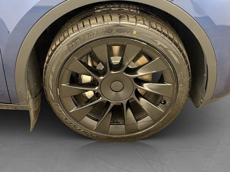 Tesla Model Y bild 36