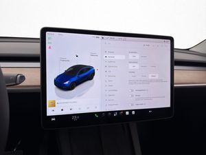 Tesla Model Y bild 21