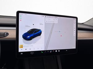 Tesla Model Y bild 18