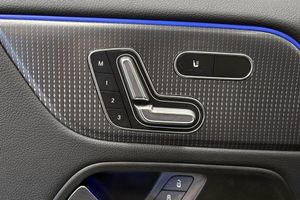 Mercedes GLA250 bild 17
