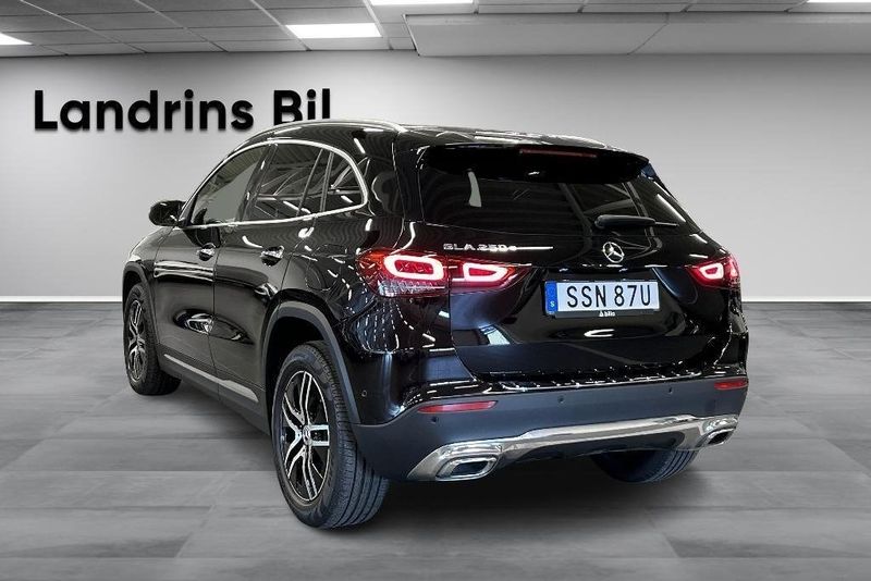 Mercedes GLA250 bild 6