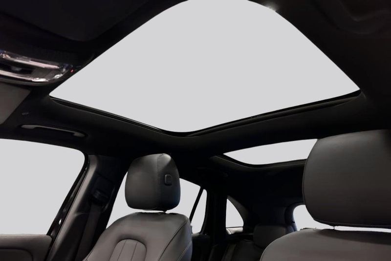 Mercedes GLA250 bild 19