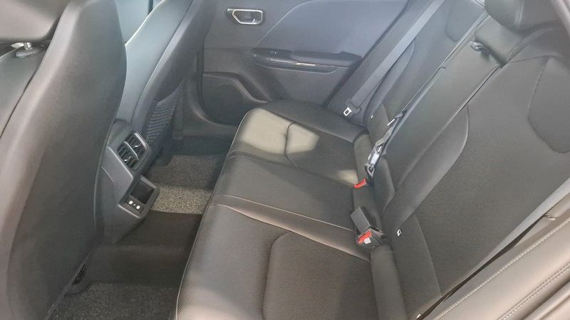 Kia K4 bild 5