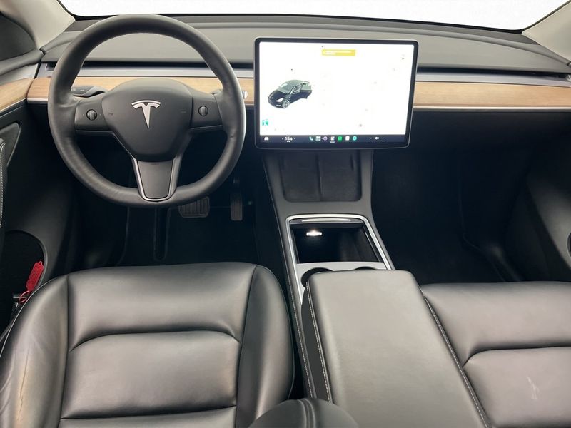 Tesla Model Y bild 20
