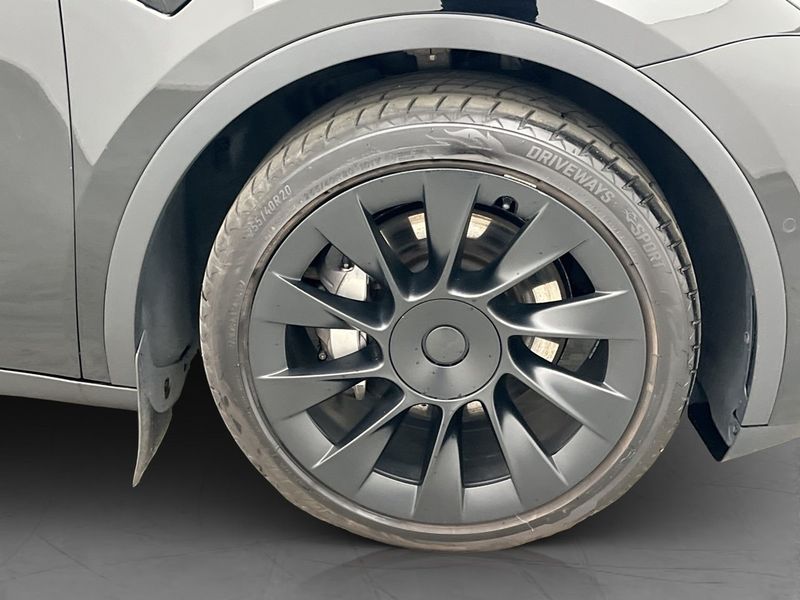 Tesla Model Y bild 14