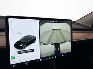 Tesla Model Y bild 31