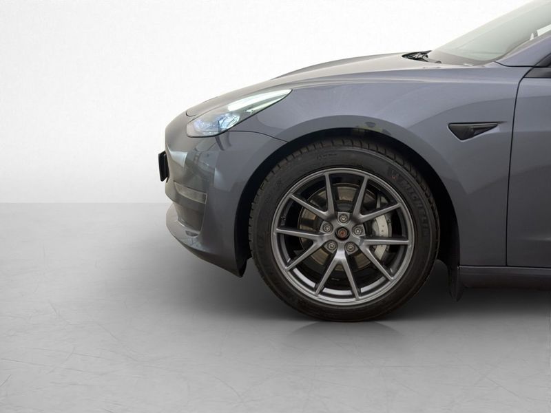 Tesla Model 3 bild 26