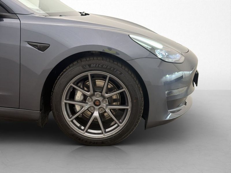 Tesla Model 3 bild 29
