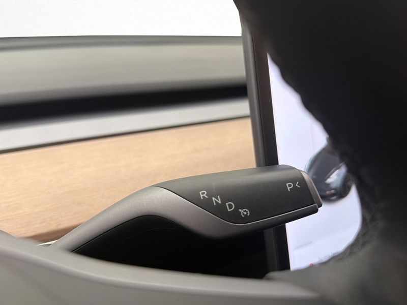 Tesla Model 3 bild 25