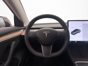 Tesla Model 3 bild 12