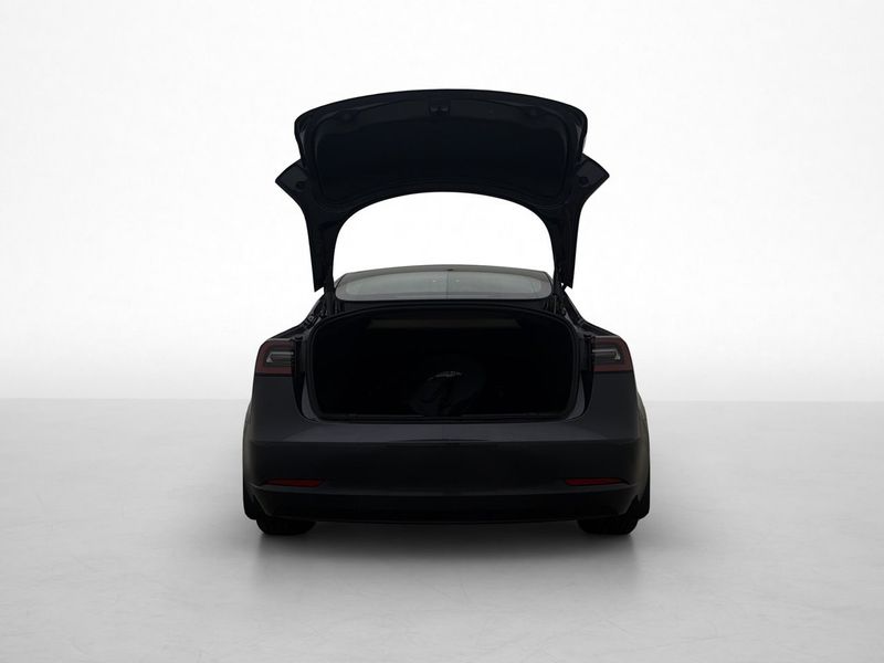 Tesla Model 3 bild 10