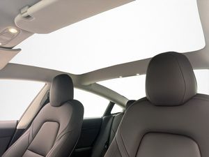 Tesla Model 3 bild 14