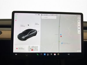 Tesla Model 3 bild 15