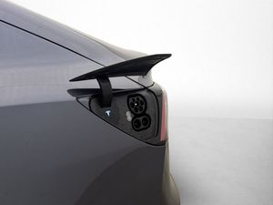 Tesla Model 3 bild 9