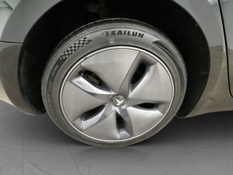 Tesla Model 3 bild 30
