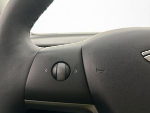Tesla Model 3 bild 21