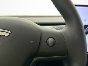 Tesla Model 3 bild 20