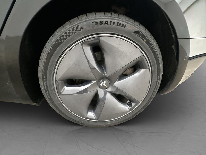 Tesla Model 3 bild 29