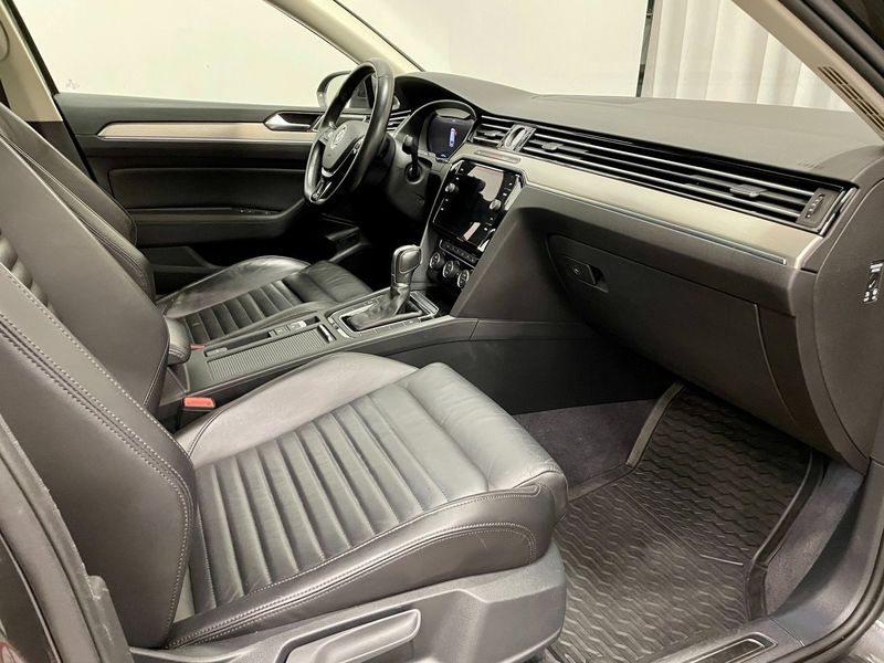 Volkswagen Passat bild 15