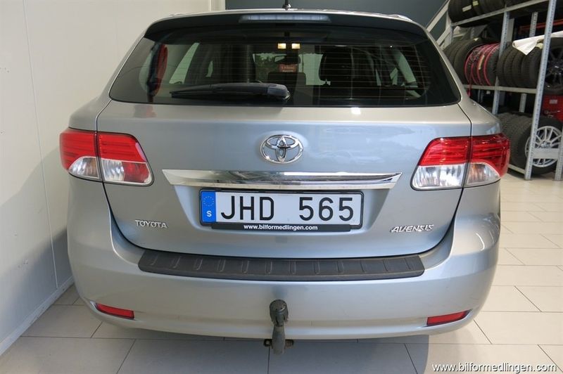 Toyota Avensis bild 5