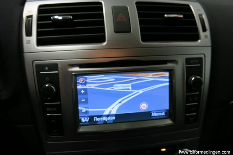 Toyota Avensis bild 14