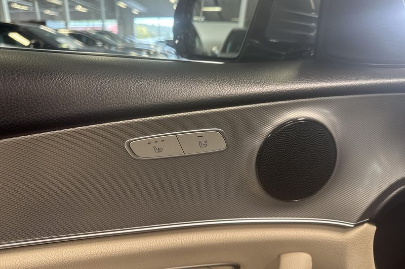 Mercedes E220 bild 7
