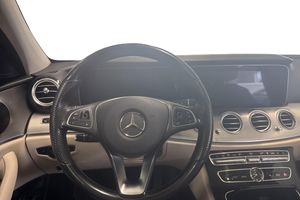 Mercedes E220 bild 12