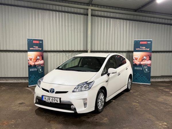 Toyota Prius Plug-in Hybrid Plug-in Hybrid 1.8 VVT-i + 3JM Plug-in CVT - 2016