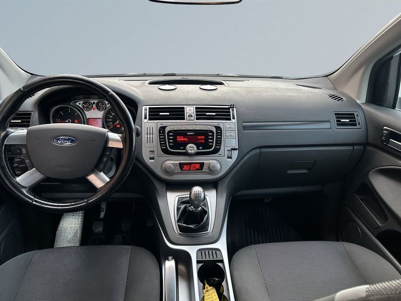Ford Kuga bild 8