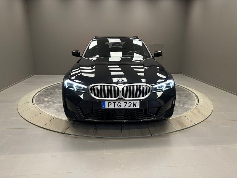 BMW 330 bild 8