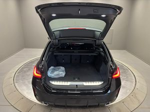 BMW 330 bild 14