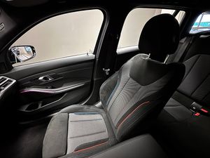 BMW 330 bild 34