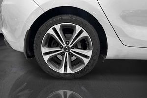 Kia Carens bild 10
