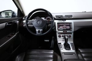 Volkswagen Passat bild 10
