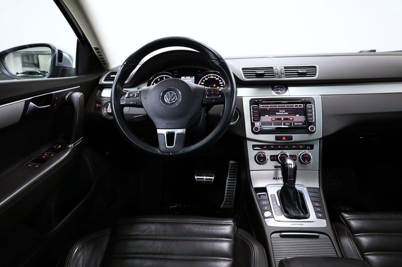 Volkswagen Passat bild 10