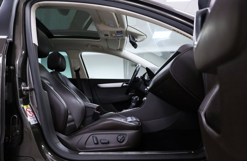 Volkswagen Passat bild 13