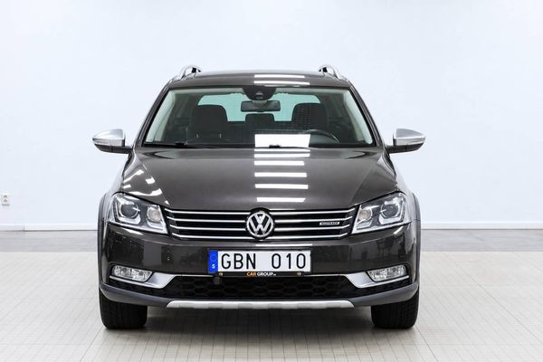 Volkswagen Passat Alltrack 2.0 TSI 4Motion Alltrack Panorama Läder Kamera PDC Drag - 2013