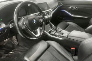 BMW 320 bild 18