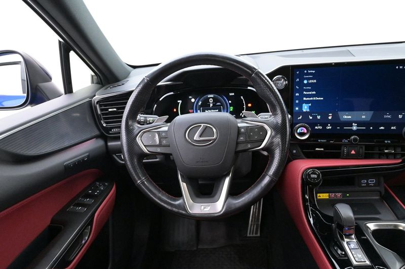 Lexus NX bild 7