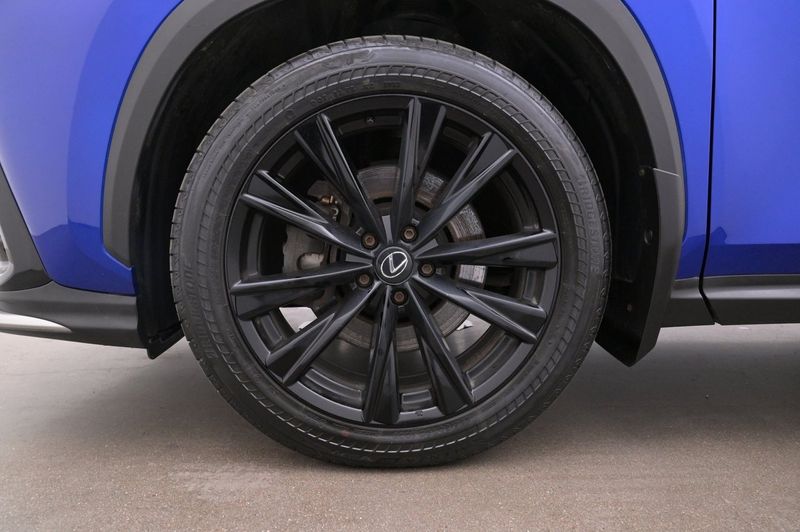 Lexus NX bild 27