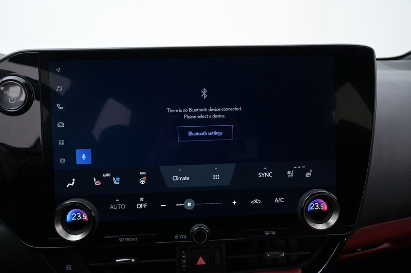 Lexus NX bild 15