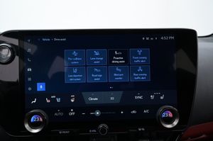Lexus NX bild 16