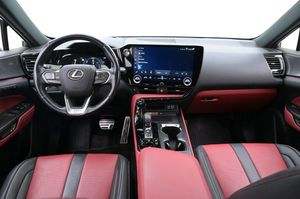 Lexus NX bild 6