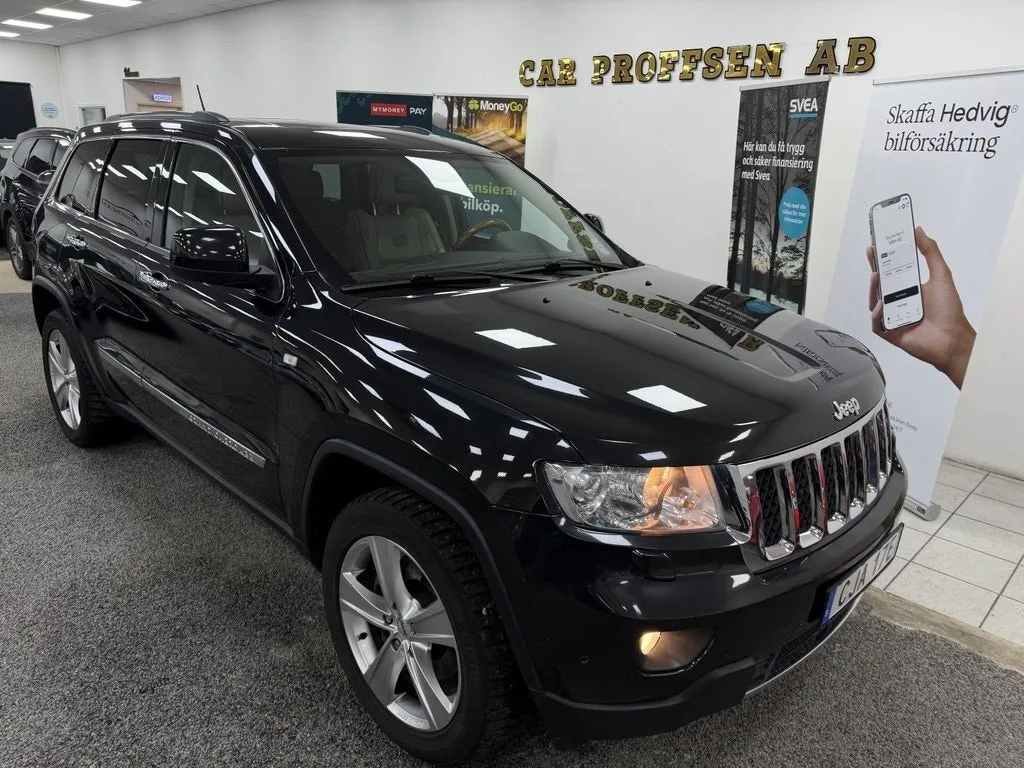 Vehicle image 18