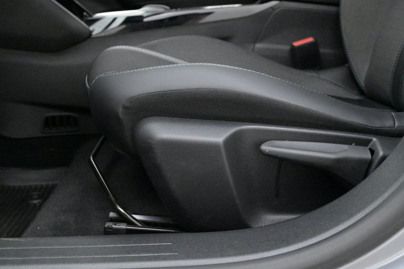 Peugeot e-208 bild 13