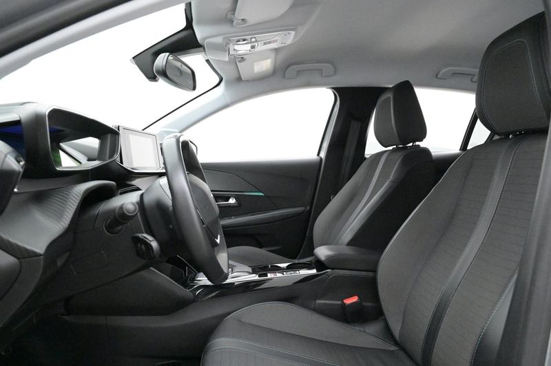 Peugeot e-208 bild 11