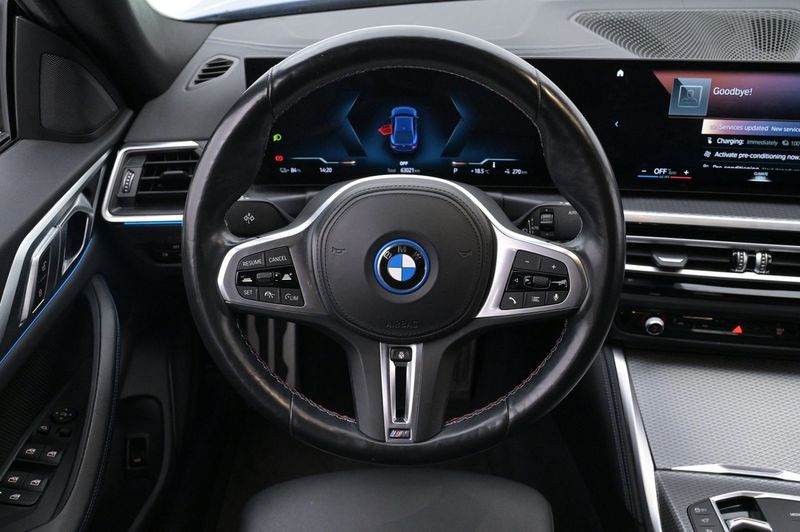 BMW i4 bild 7