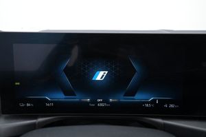BMW i4 bild 8