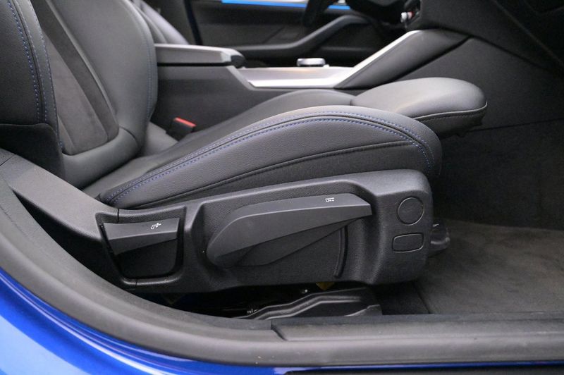 BMW i4 bild 14