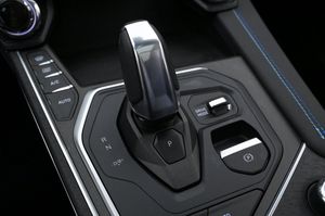 Lynk & Co 01 bild 18